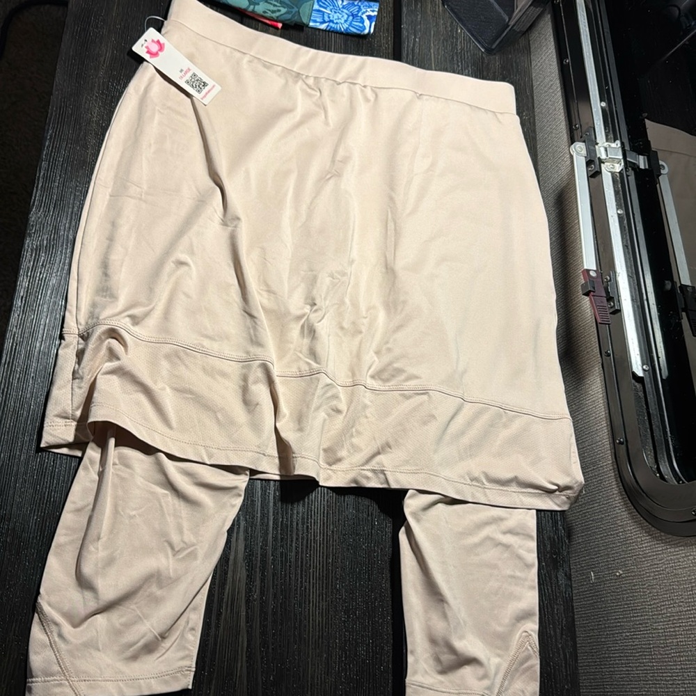 Snoga 3/4 length skort with leggingsgs attached.
